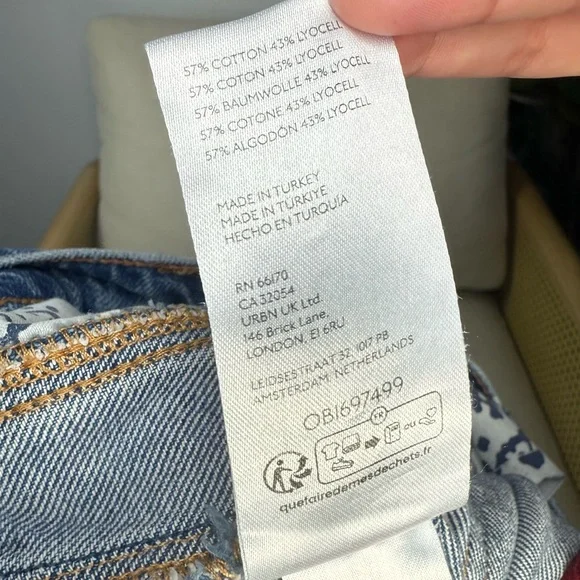 We The Free Lucky You Mid Rise Barrel Jean Size 28 - Picture 9 of 10